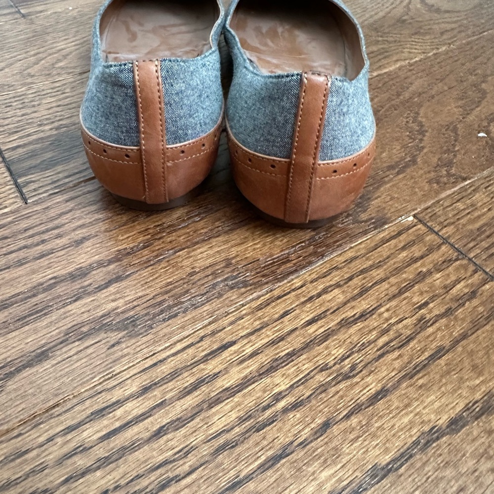 Cole Haan Grey Tweed and Brown Leather Bow Flats - Picture 4 of 4